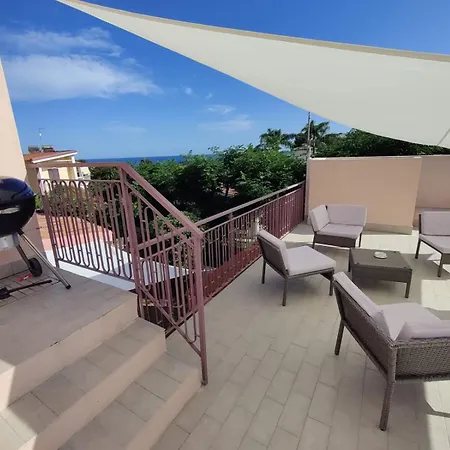Holiday home Pool Seaside Relais - Ninfea, Marea, Rosa E Cassiopea Fontane Bianche