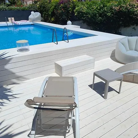Pool Seaside Relais - Ninfea, Marea, Rosa E Cassiopea - By The In Siracusa Ferienhaus Fontane Bianche